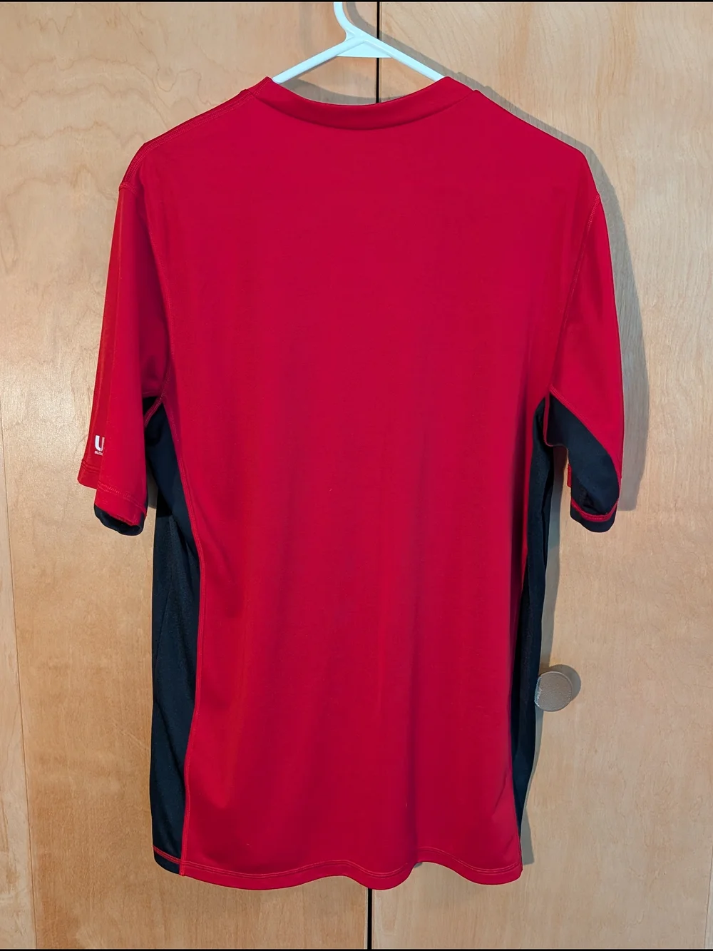 Speedo Men's Red & Black Performance Short Sleeve Shirt
